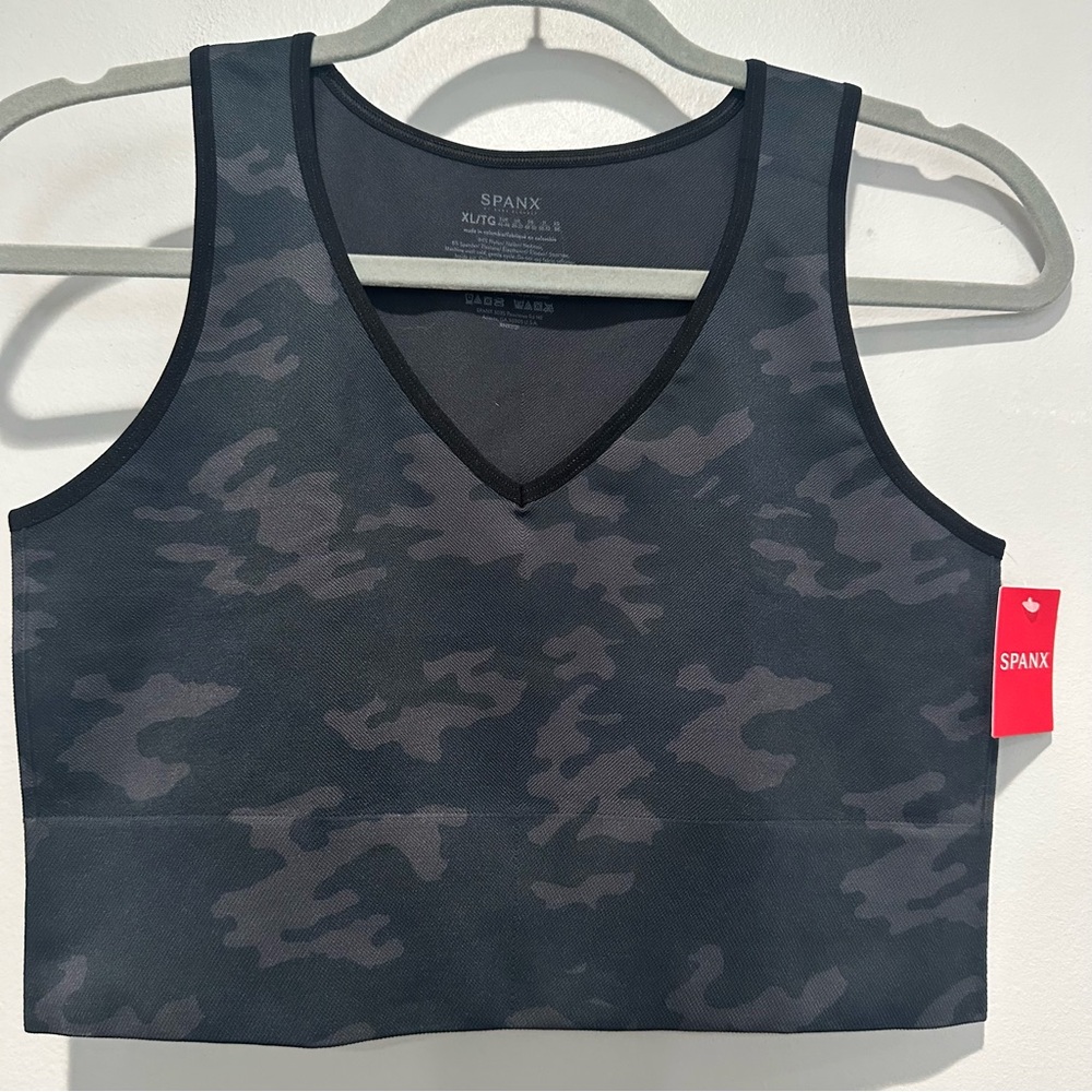 NEW Spanx Lamn Seamless Crop Top Black Camo Size XL